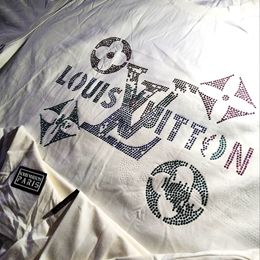 COPY LOUIS VUITTON Men's T-shirt, Size XL/ 2XL, New, never worn.